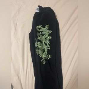 new girl order size 10 sweats.